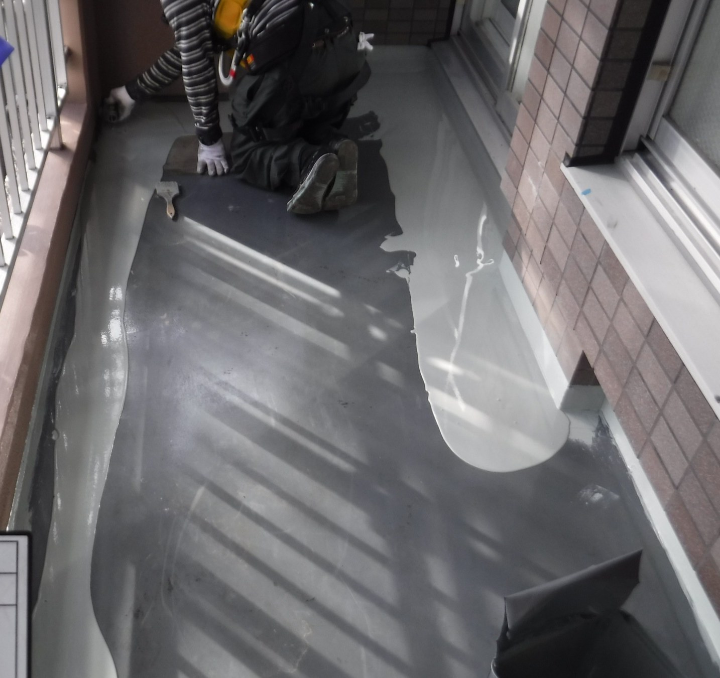 バルコニー防水工事 施工中